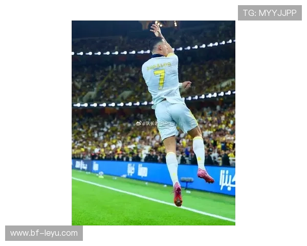 C罗领衔利雅得胜利再度掀起热潮，球迷热议持续升温