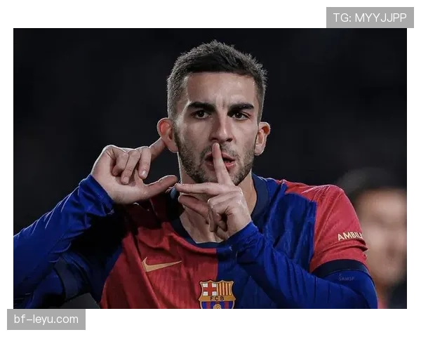 莱万多夫斯基与巴萨续约谈判顺利,未来去向引关注 莱万多夫斯基与巴萨续约谈判顺利,未来去向引关注