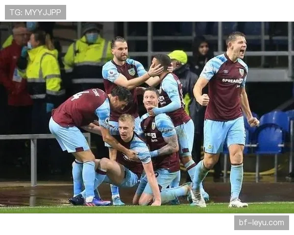 伯恩利重返英超，剑指新赛季再创佳绩