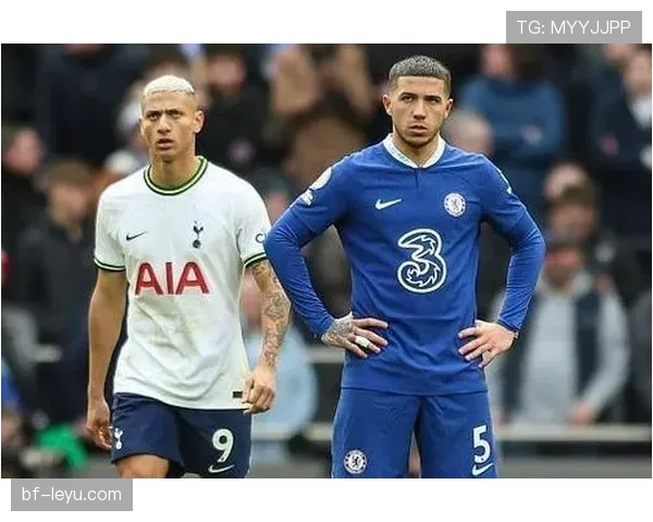 恩佐·费尔南德斯家里冰箱贴都是欧冠赛程表